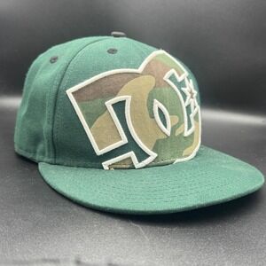 DC Shoes New Era 59FIFTY Fitted‎ Hat Mens Size 7 Green Camo Logo Flat Brim Cap